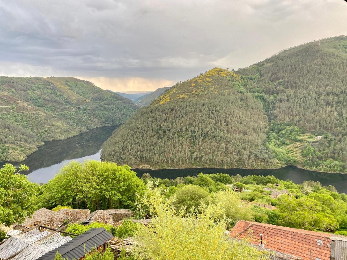 Villa Ribeira Sacra La Imperfecta Santa María Esterno foto